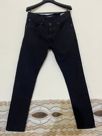 بنطلون • قياس ٣٤ • ليكرا