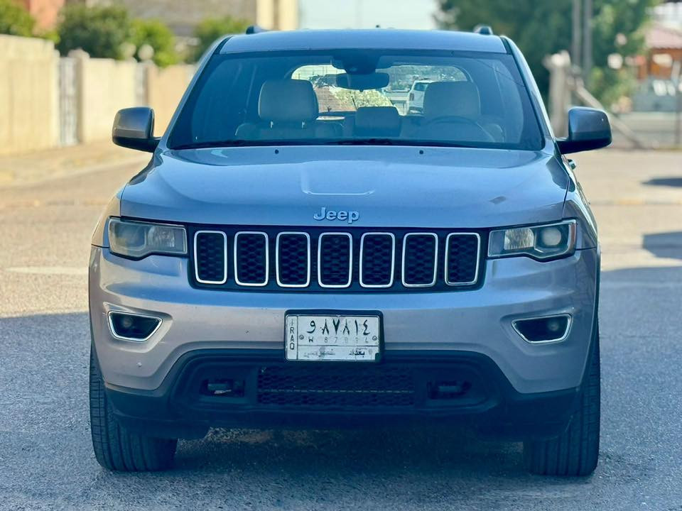 السلام عليكم
جيب لميتد 2017 وارد امريكي حادثها جاملغ خلفي وقبق صندوك بدون ايرباك وهنا  بيها ركن البنيد صبغ فقط محرك 6 سلندر سياره جاهزه
العنوان بغداد السيديه
السعر 175$
للاستفسار ***********
