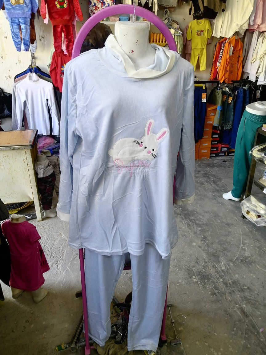 #سعر القطعه ٥الاف فقط فقط
#دشداشه نسائي
#تراكات_نسائي
#جاكيت نسائي
#يوجدتوصيل
#العنوان_فلوجة_حي الشهداء شارع مرطبات مشمشه مقابل عيادة دكتور وليد الفهداوي مجاور مكتب العراب للموبايل
#للحجزخاص او واتساب ***********
