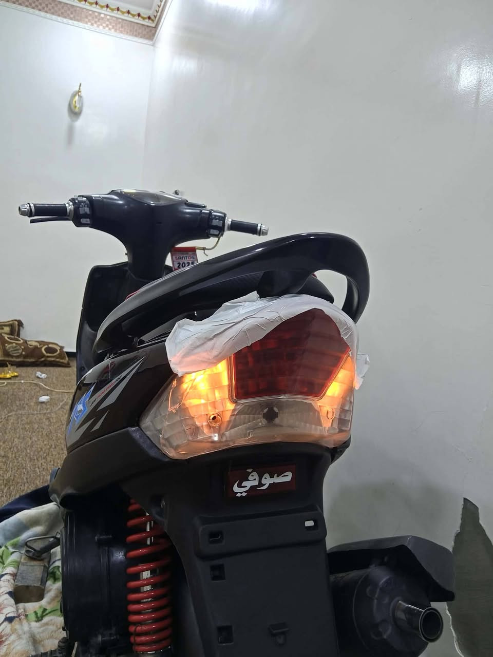 سلام عليكم
دراجه ماكس البيع عـله 
  سـعر حاص 

سلف/ رياضي 
بوشه /55
كهربايلت/ شغال 
عداد \ما يشتغل  بس طوافه
كفرات \مختم
كلجات قايش \جديد 
تواير\ جديد 
وياله\ تزويد
الستفسار. 
رقم جهاز /***********

واتساب /***********
