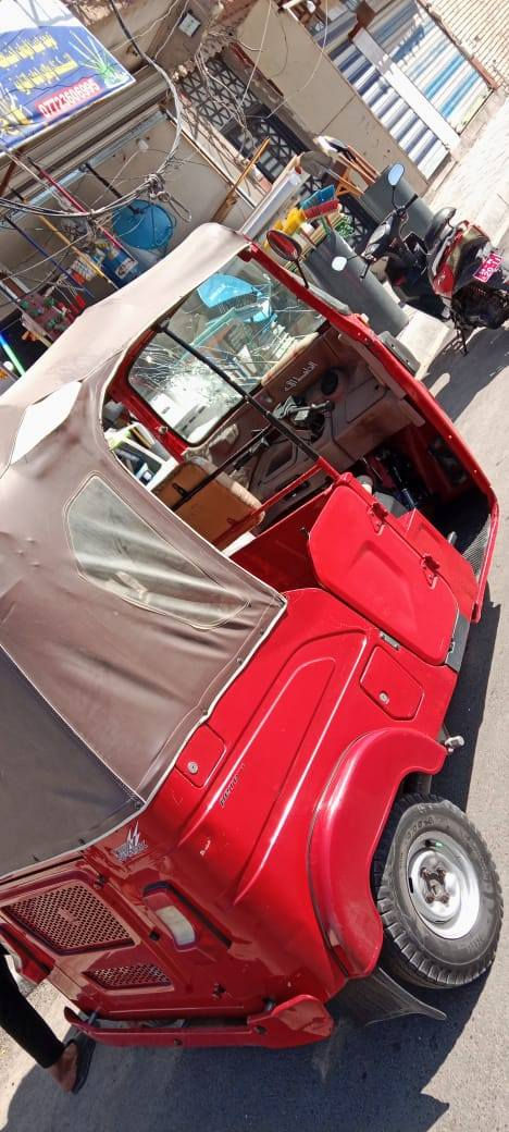 تكتك اللبيع موديل 2022 رقم وسنويه تحويل ثاني يوم *********** بس بيها ضربه بالصفحه مصلح على بارد
