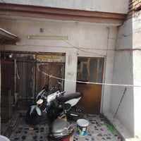 بيت بم الكبر والغزلان قرب الركن السوري بيت 100 واجهيه 5 يحتوي3 غرف نوم...
