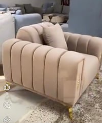 قنفات للبيع ٥ مقاعد من الشركه جديدات    جديد بعدها بالسليفون من الشركه...