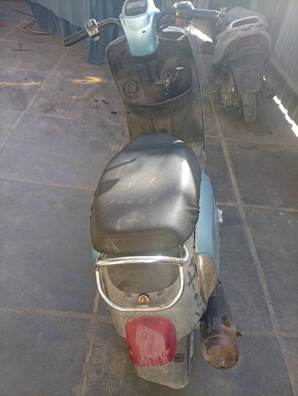 للبيع بوليس نوزل السعر 550 وبيه مجال التواصل *********** بغداد العبيدي
