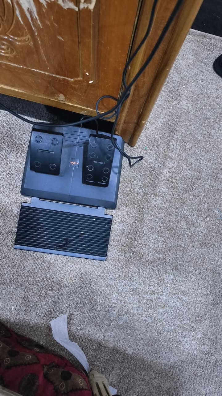 السلام عليكم بلاي اكس 1 اس 1 تيرا وياه دركسون نصف فره السعر 235
البكان بصره قبله تواصل ***********
