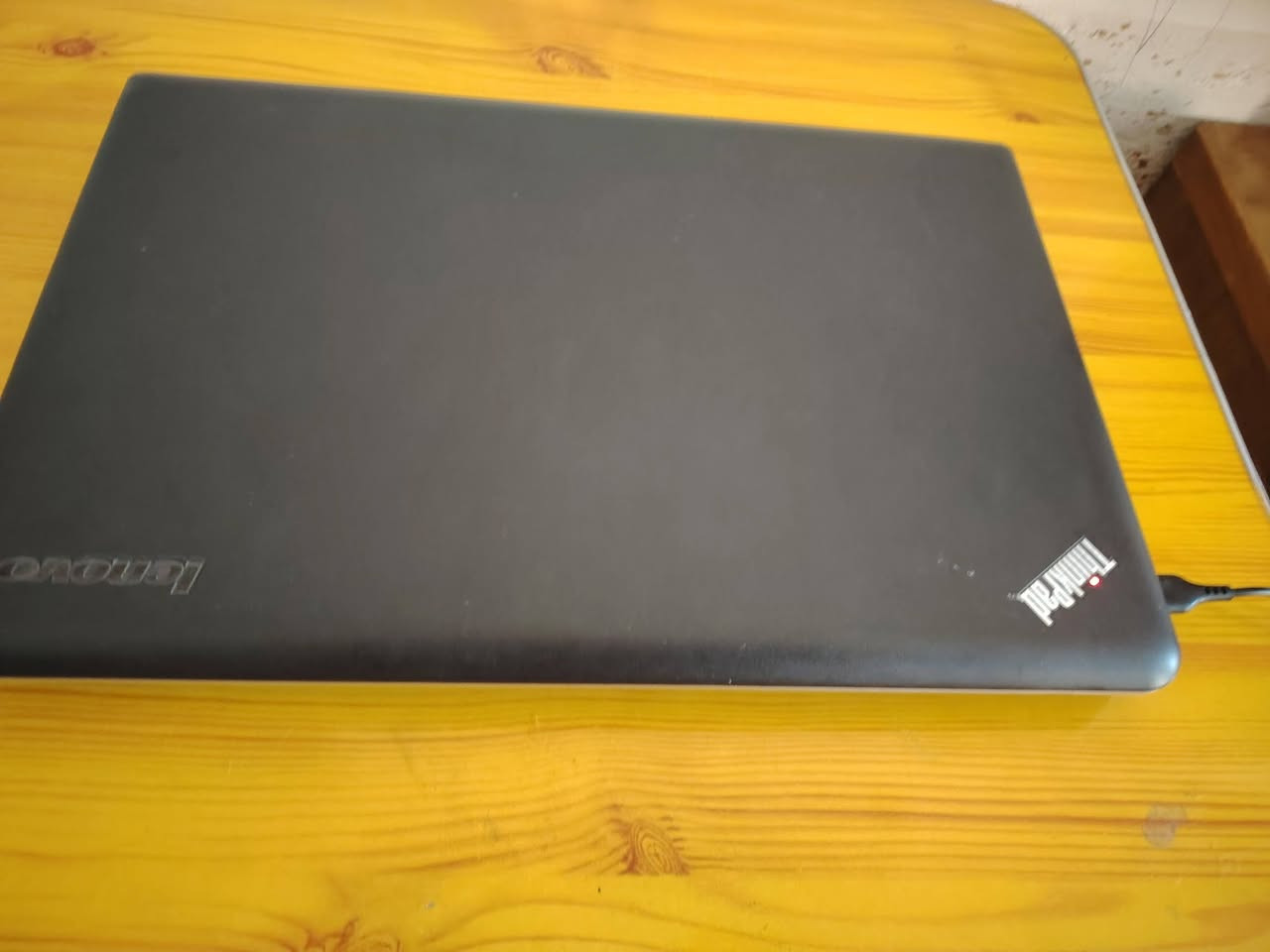 لابتوب لينوفا   الله شاهد ستخدام بيت وجديد   وضمان من كل عيب اصلي وما مستخدم هواي     شرط ما طاب تصليح ولا مفتوح فطاريته ما تصرف شحن  تكنيكه فول   ومعروف بعد لينوفا   الي يريده يكتب تم واني اراسله او  ***********   رايده 175 وسعره مناسب لان تدرون هواي اصدارات حديثه نزلت
