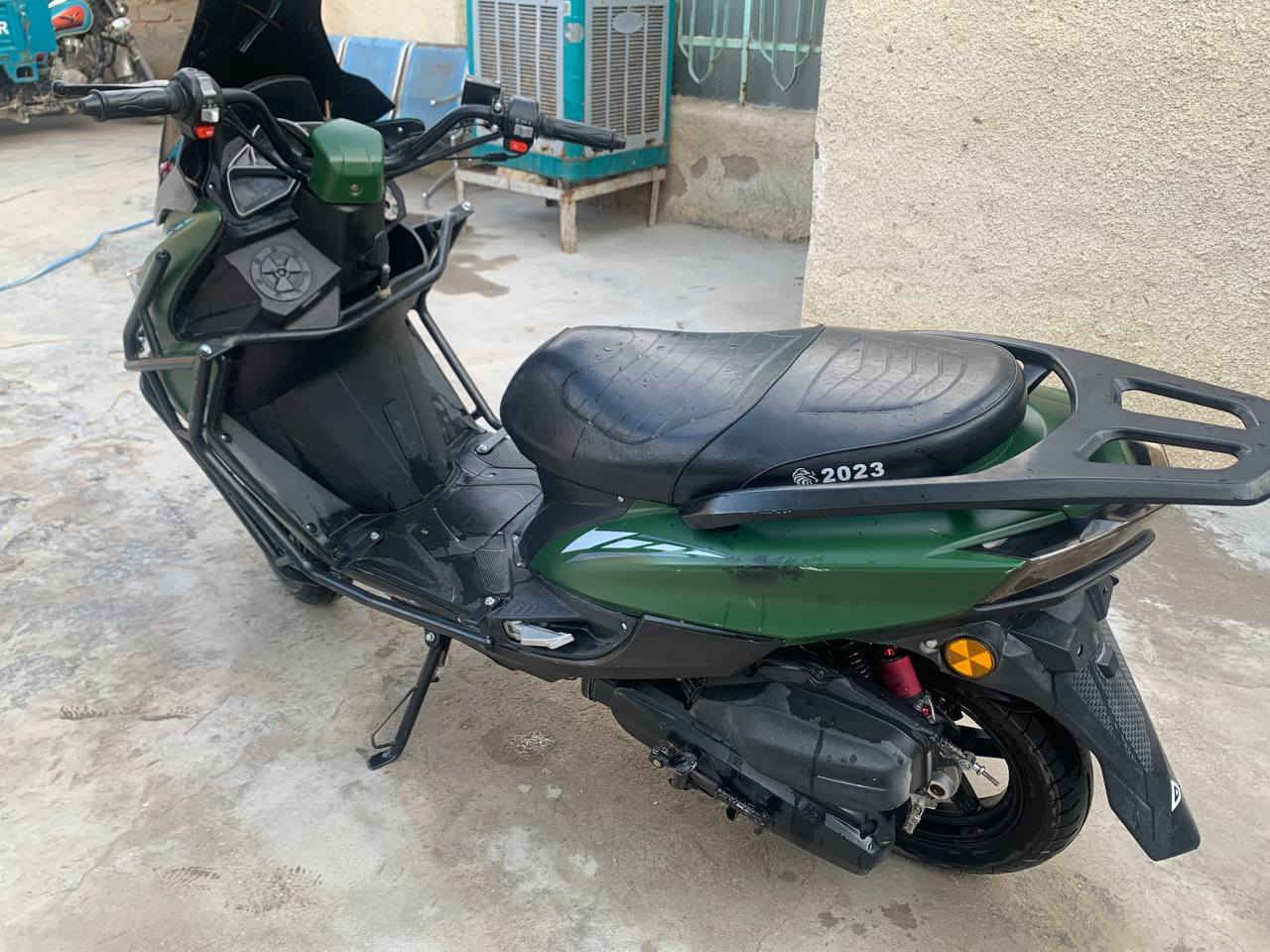 السلام عليكم دراجه للبيع لكزز  كهربائيات كلها شغاله دراجه نضيفه مكان كربلاء السعر 700وبيهه مجال
*********** 

ملاحضه؟ مكلف بنشر انتصل على رقم
