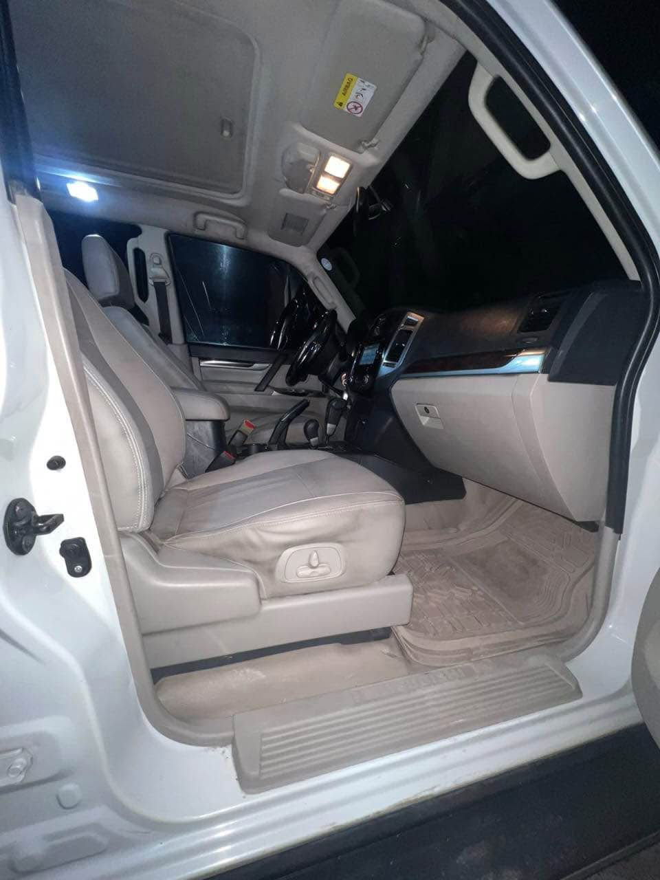 باجيرو ٢٠١٧ . محرك ٣٥٠٠ . ماشي:١٧٠الاف. فول مواصفات كلش نظيف . مابيها صبغ. صعر :٢١٠و بيها مجال بسيط 
رقم صاحب سیارە/

***********
***********
*********** أربيل, العراق
