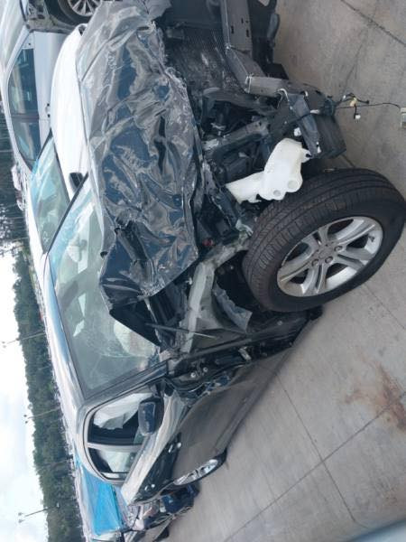 السلام عليكم للبيع جارجر 2023 اصل رقم بغداد تحويل ثانيوم سياره SXT محدثه GT صبغ بنيد وجاملغ ماشيه 26 mi محرك 6 سلندر تو ويل سياره بدون دواخل سياره شادله اكزوز وصالصنه رياضي وصالصنه القديمه موجوده وصور الحادث مرفقه بل منشور سعر السياره 230 وبيه مجال  مكانه بغداد


**إذا كنت صاحب هذا الإعلان وتريد حذفه لأي سبب، رجاءا أرسل رسالة إلى الدعم الفني**