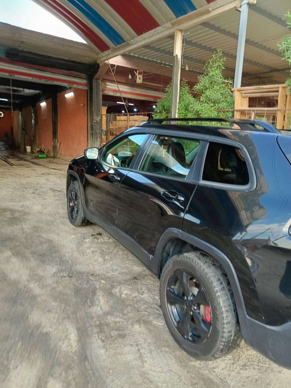 جيب بزون 2018.فول عده الفتحه السياره بلاك توب اصل بدون ايرباك بدون دواخل ماشيه 160 الف كيلو محرك 6سلندر برغي مامفتوح بيهه ضربه براس البنيد مصلح نفسه بدون تبديل اوتو هولد .اوتو ستوب شاشه جبيره كير 9نمر اي تي .سبير مانازل تخم تاير وهواي مواصفات .رقم دولي الجديد .نجف .السعر 150.
***********
