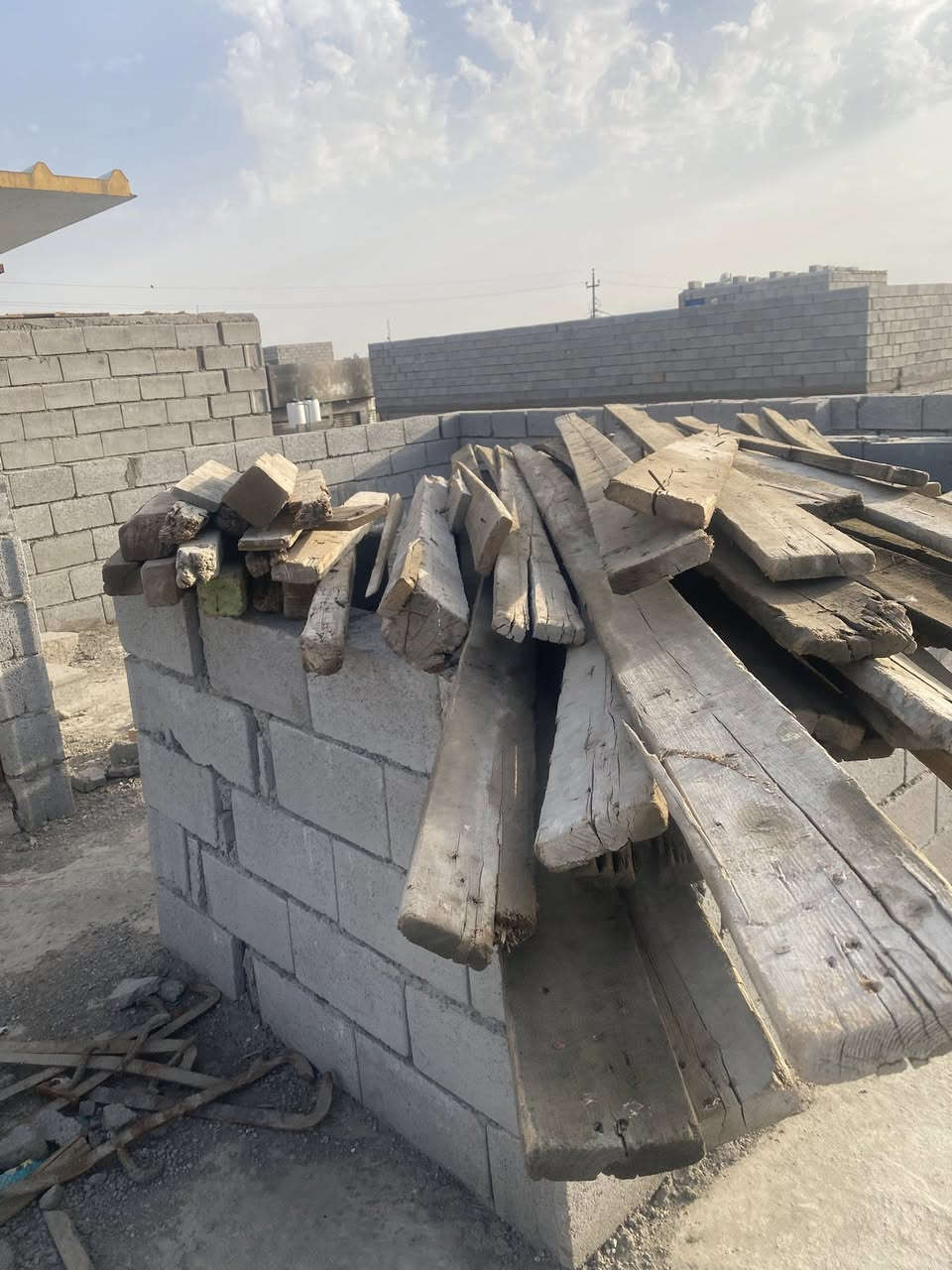 خشب للبيع البصره الزبير
***********
