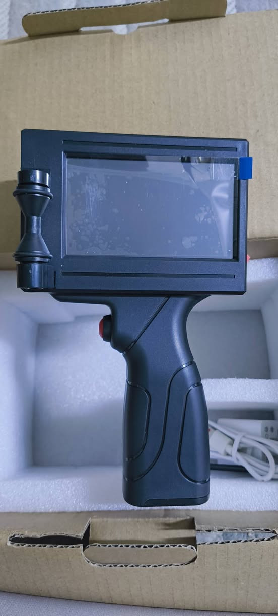 السلام عليكم ورحمة الله وبركاته
طابعة جديدة لووك غير مستخدمه 
يم اعلى سعر ابيع


**إذا كنت صاحب هذا الإعلان وتريد حذفه لأي سبب، رجاءا أرسل رسالة إلى الدعم الفني**