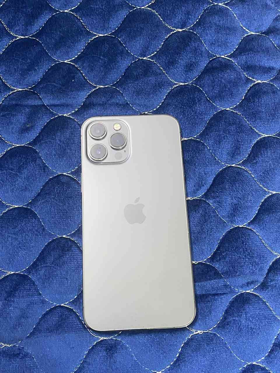 آيفون 12برو ماكس
جهاز كلش نضيف ما مفتوح وما مبدل اي شي بي 
ذاكره 256 بطاريه 77 ساعاته ناصيات فقط جهاز الله شاهد نضيف سعر 550 وبي مجال قليل مكان بغداد الثعالبه ***********
