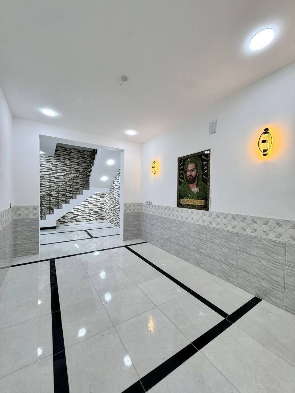 اللهم صلي على محمد وآل محمد
بيوت ثنين كل بيت 100مترطابق واحد اللبيع في كربلاء. مساحه 100 متر طابق واحد واجها 5 ونزال 20 حي العسكري قطاع 16 قرب مركز حي العسكري الموقع📍 خلف الشارع التجاري جنس العقار طابو صرف البيت بناء حديث طابوك جمهوري شغل درج اولئ فول باشراف هندسي 🏡
الاستفسار اتصال واتساب ***********
*********** كربلاء, العراق
