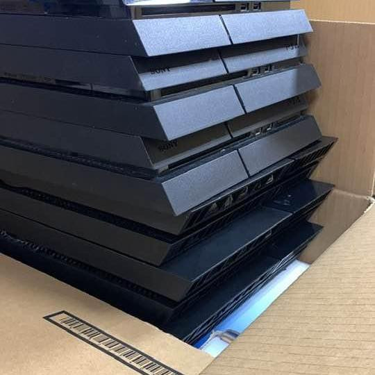 عروض تفليش الاسعار ماتنظر اكثر اجتكم حار 🌶️ بحار مع كيلوين ليمون 🍋 على مود المضغوطين 
هذي العروض لعيونكم 
فور سلم مهكر 220 الف 
فور برو مهكر 275 الف 
فور فات مهكر 190 الف 
كشو ذبان 🔨 الباقين 
جوستك الفور التجاري 6 الاف فقط اذا بيك زود نزل سعر اقوى 
جوستك الباله 25 الف 
جوستك فور شبيه الفايف 17 الف 
للحجز 
***********
