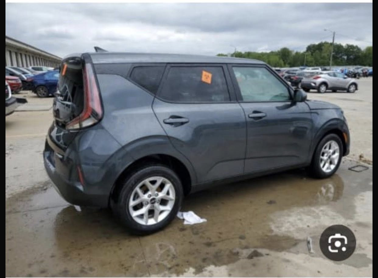 السلام عليكم
كيا صول موديل 2025وارد أمريكي حادثها باب وجاملغ مبدلات بنفس اللون وصبغ نص بنيد بدون ايرباك راجع سستم  بدون شواصي اولغود

ماشية ٢٥ الف مكينة 2000 دوش تحكم استيرن نظام توقف ذاتي حساسات رادارات جانبية نظام يكو شاشة كامرة دواره رقم النكليزي الجديد ابسمي مكاني بغداد الجديده السعر 157 وبيهامجال***********
