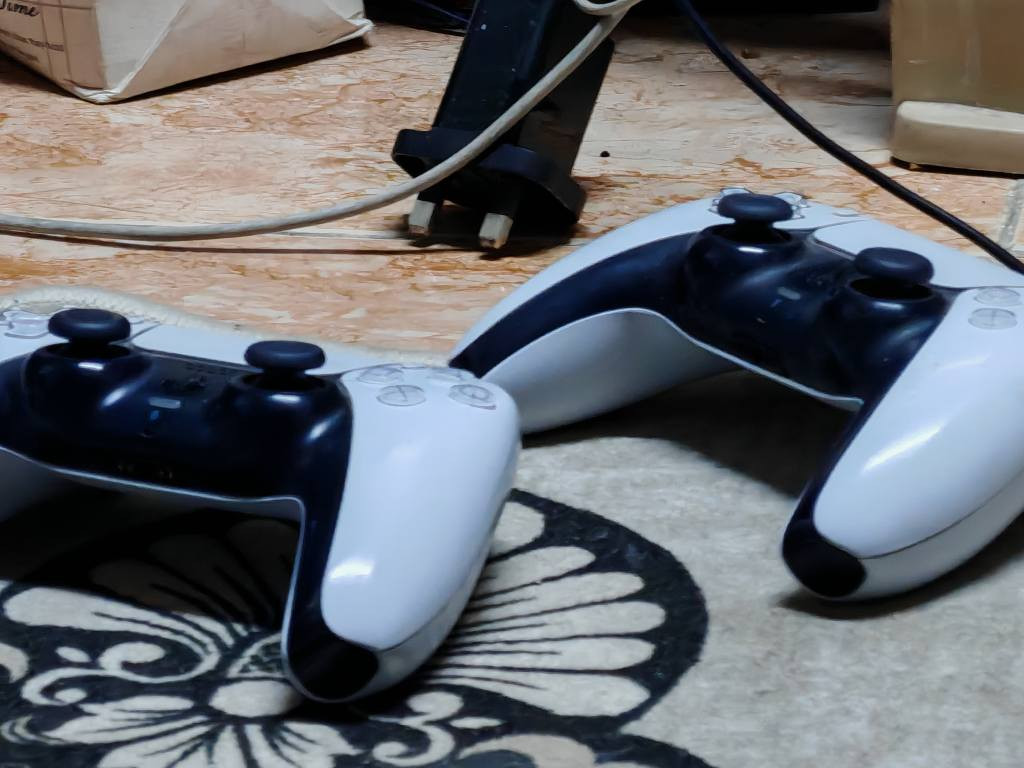 بلي 5 فات للبيع وياه جوستك اضافي وحساب بلاص لشهر 6 والعاب فيفا 25 24.23 بغداد, العراق


**إذا كنت صاحب هذا الإعلان وتريد حذفه لأي سبب، رجاءا أرسل رسالة إلى الدعم الفني**