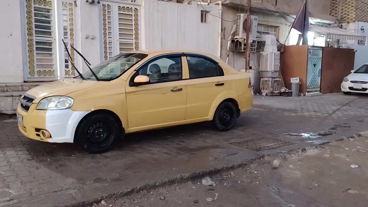 سلام عليكم افيو موديل ١١ اصل صفره شركة العامة، رقم أنكليزي دولي باسمي مداور ثاني يوم بيها قطعتين جاملغ الأمامي مبدل والجاملغ الخلفي الأيسر مصفرة هيئة وغرامات. 
ملاحظة المحرك كايم ،ب٥٠ وبيها مجال للتواصل *********** واتساب متواجد
