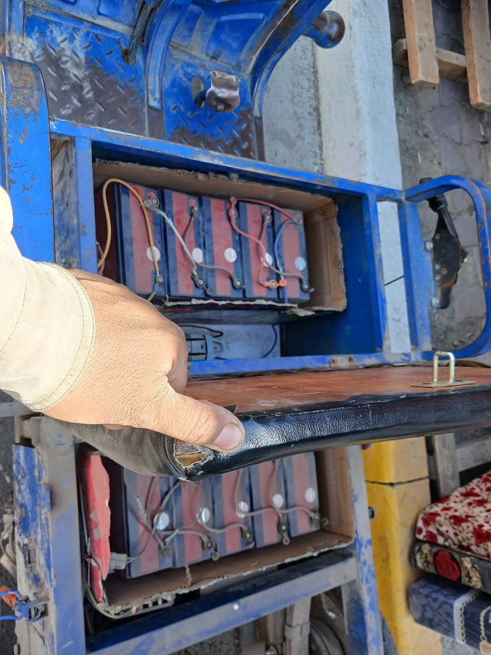 ستوته للبيع دبل بطاريات السعر ٥٠٠ الف بغداد للإستفسار ***********٧/***********
