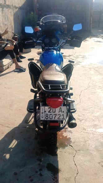 السلام عليكم
دراجة دايوان موديل 2022 مرقم سنوية ورقم تحويل ثاني يوم 
دراجة مجفتة تجفيت شركة سيزر  دراجة نضيفة مثل ما واضح بصورة  استفسار على هاذا الرقم

***********
