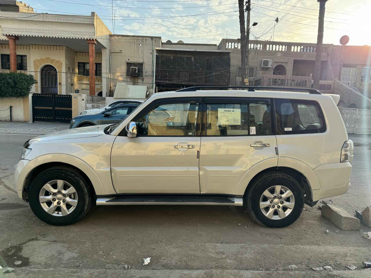 باجيرو موديل 2010
مكينه 3500
ماشيه 230
فقط بونيد مصبوغ + جاملغ خلف السائق شي بسيط 
(السعر 128 ورقه)

***********
