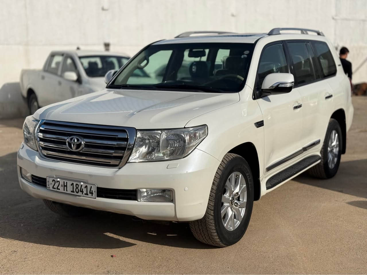 تةنها ٢٩٨ وةرةقة 😱

وةنةوشة ٢٠١٠ gx فول مواسةفاتي ٨ پستن 
سةيارةكة بوياغي نيية يةك پةلةي هةية هيچي تري نيية 
گيرو مةكينةي بةشةرتة مةكينةي نةكرايتةوة هةموو گياني وةك شةريكة ماوة نموونةية لة جواني سةنةوي بةسةرچووة رةقةم و فةحس و هةززةي نويية سةيارةكة بةس ماشا الله ي دةويت زور خاوين مايتةوة

سعري// ٢٩٨ وةرةقة
شوين // كؤية 
*********** كويسينجاك, أربيل
