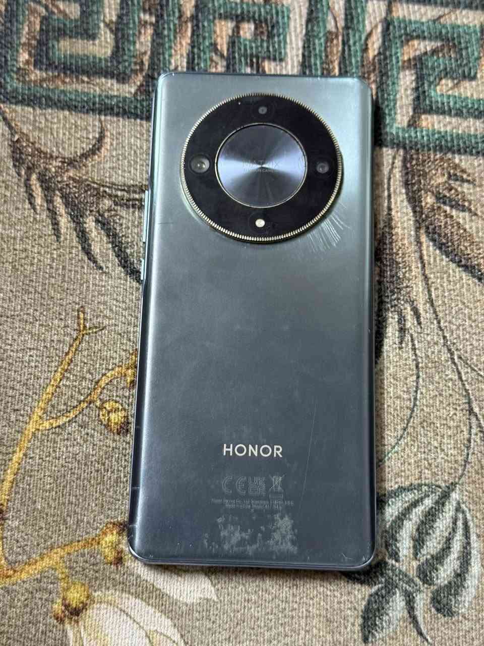 سلام عليكم هونر x9b 5g. ذاكره٢٥٦ بي فطر بل شاشه مايبين جهاز بلادي ما مبدل أي شي سعر٢٢٥ ***********
