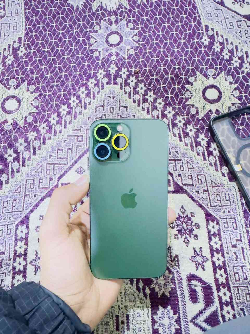 سلام عليكم للبيع ايفون 13برو ماكس ذاكره 256 بطاريه 83 أمريكي جهاز نضيف وحلو فقط هاي الضربه بلكلاس مو شاشه الجهاز برغي مامفتوح بي السعر 525وبي مجال المكان مدينه الصدر الرقم ***********
