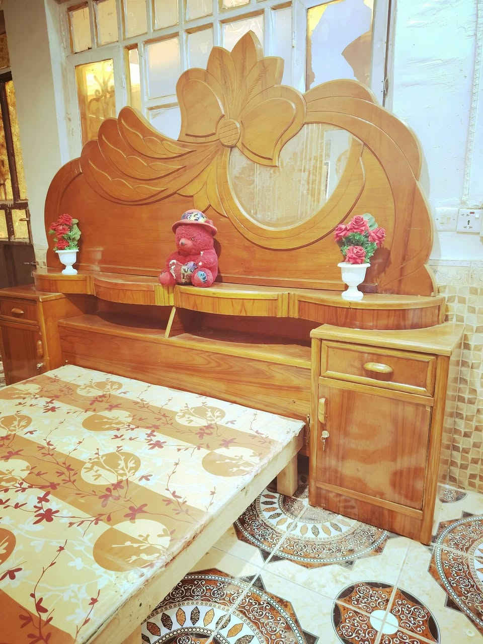 غرفة اخشاب صاج تسكام درجه أولى داخل وخارج صاج غرفه روعه ام السته طابق وربع غرفه فول ملحقات كامله للبيع الديوانيه اتصال ***********
