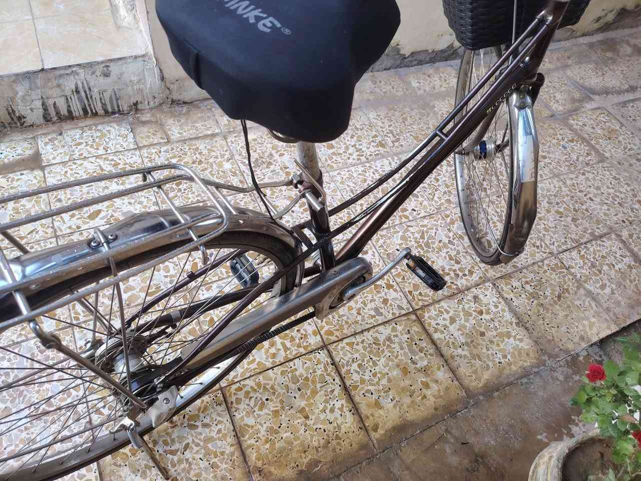 سلام عليكم ورحمة الله وبركاته بايسكل قايش للبيع حجم 26مكاني ديالى بعقوبة كاطون الرازي ***********
