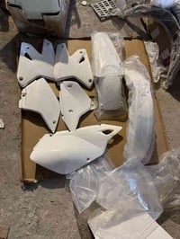 كفر قفاز • جديد أصلي • أبيض