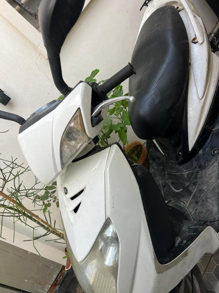 السلام عليكم سكنس فحل ياباني خطين نوزل  مكينه مفتوحه تجفيت درجه اوله بيها مشكله تشتغل او تمشي بيها شلعه فول بس من تشيل ايدك من السكليتر تطفه ماعرف شبيها عارضها البيع بسعر جدن مناسب مكاني بغداد سعر 450الف  رقم الهاتف ***********غير متواجد ع فيسبوك
