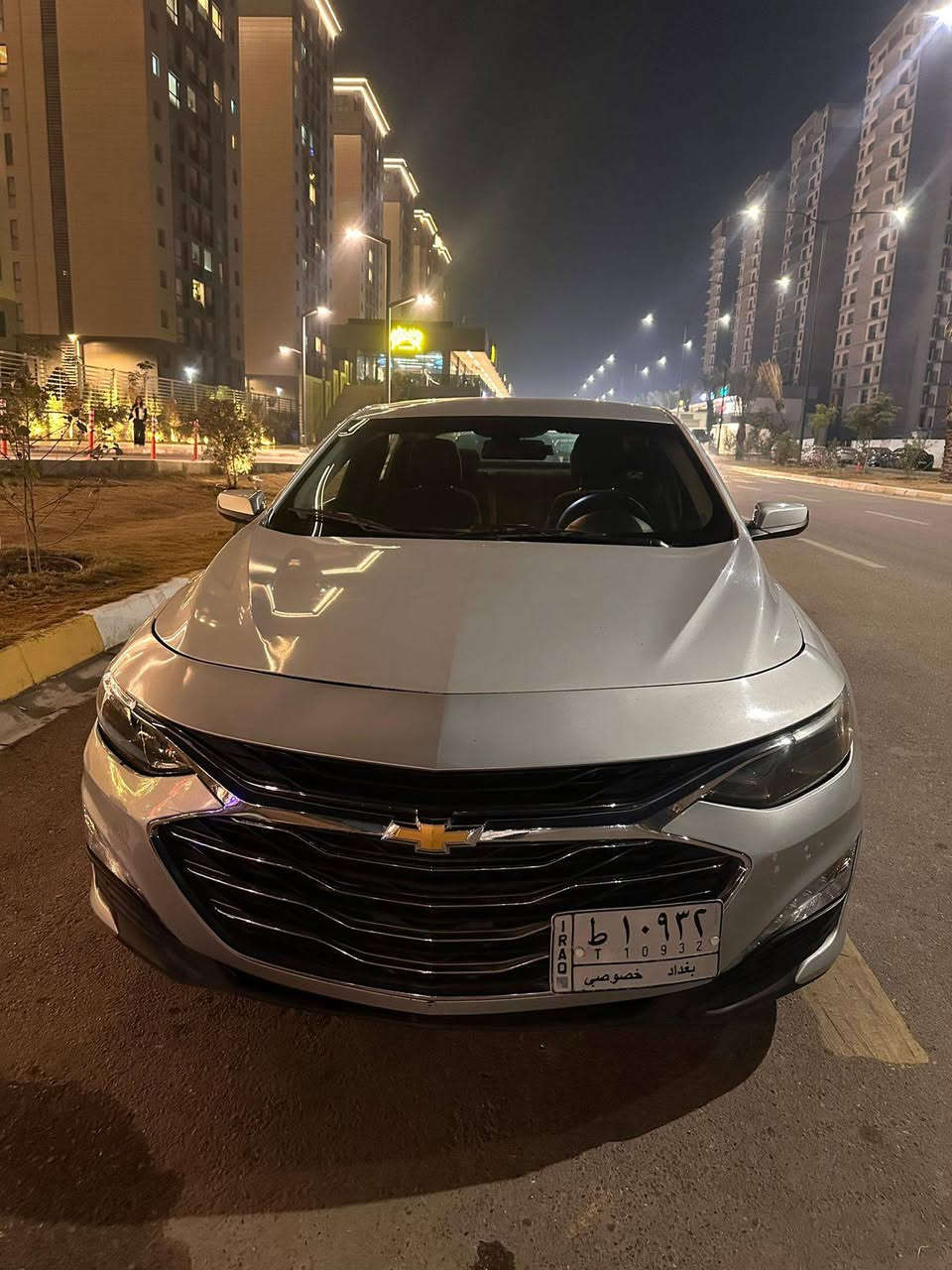 السلام عليكم 
للبيع شوفرليت ماليبو موديل 2019
السياره جديده وكل نقص مابيها 
بيها صبغ صفحه الصايق بدون دواخل 
وربع من البنيد 
رقم بغداد 
مكان السياره بغداد البنوك شارع الكنيسه 
السعر 103 وبي مجال 
*********** بغداد, العراق
