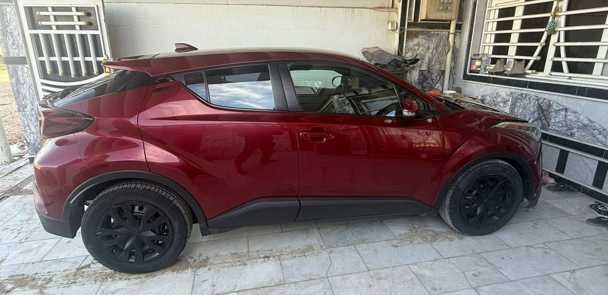 CHR 2019 TOYOTA كورله
🔹 محرك 2000 بانزين عادي 
🔹 سايد بريك بصمة  
🔹 ثلاث أنظمة قيادة (Eco / Normal / Sport) 🏁
🔹 شاشة CarPlay 📱
🔹 كامرة خلفية 📷
🔹 فول تحكم ستيرن كامل جهتين 🎛️
🔹 شاشة تحكم كامل بالسيارة و اعداداتها 🖥️
🔹مثبت سرعة 🚗
✔️ حادثها بسيط بنيد وجاملغ 
✔️ رقم بغداد
💰 السعر: 145  💵
🔥 سيارة نظيفة وجاهزة بدون اي نواقص
مكان السياره بابل حله 
***********
