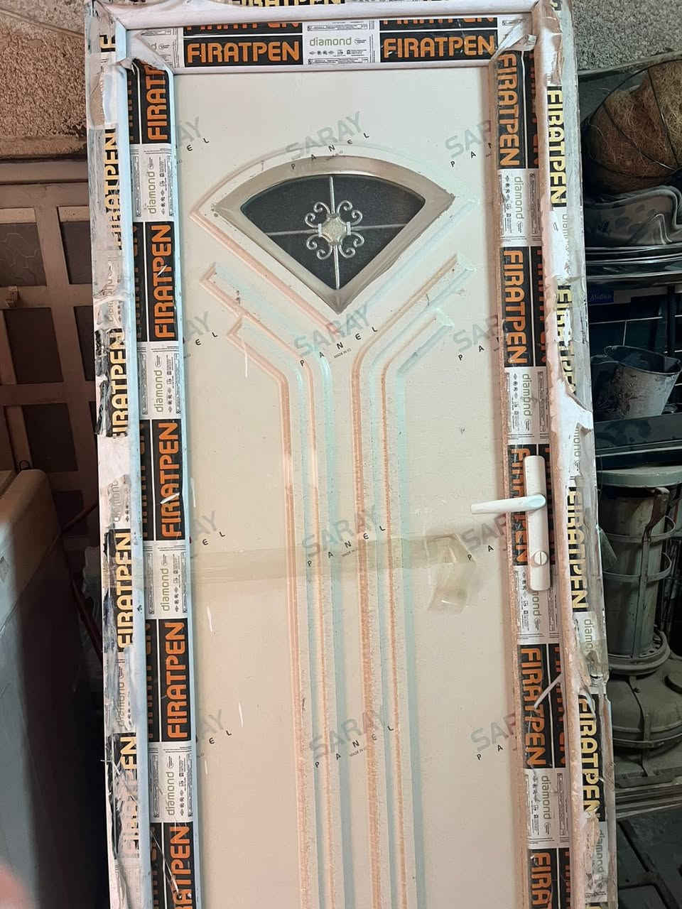 باب pvc مستعمل نظيف مع الجرجوبه
الطول 190
االعرض 80
بغداد الشالجيه للاستفسار واتساب ***********
