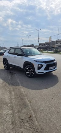 تريل بلايزر موديل 2022 حادثها سطحي بنيد فقط بدون دواخل  والباقي مكفول ...