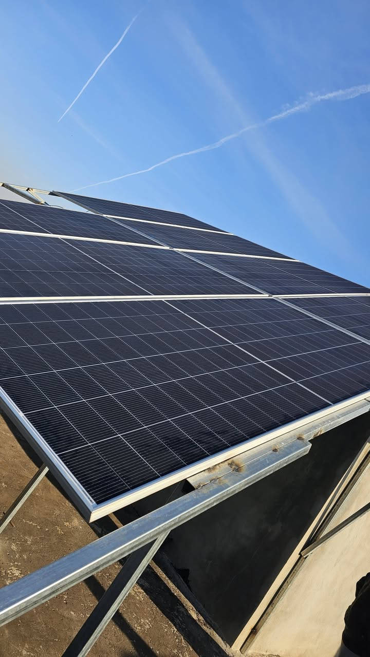 ودع انقطاع الكهرباء 
أربط منضومة طاقة شمسية 
                          inverter 6k itel 🔌
                     battery 10k 200A🔋
solar panels longi 605w 7pcs 
منضومة ١٠ أمبير نهاري ١٠ أمبير ليلي 
للاستفسار لاتصال على لارقام التالية 
او مراسلة عن طريق الواتساب 
***********
***********
