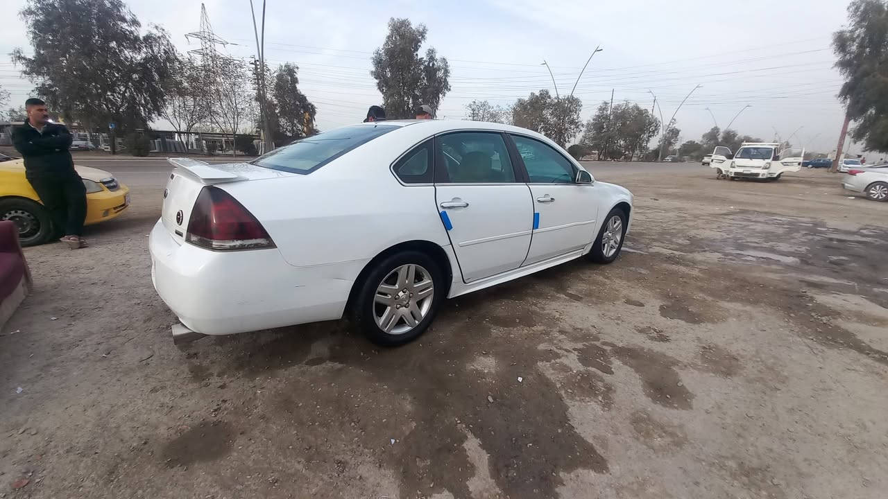 السلام عليكم انبالا 2013 LT2 السياره جاهزه من كل شي  احلى من الصور بيها قطعتين  من كندا وبيها طخه باب الايمن  وتعدلت على البارد بدون دواخل السعر تصل *********** بس واتساب وتدلل
