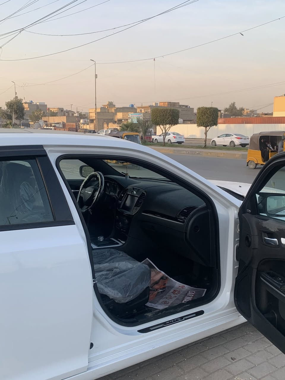 سلام عليكم 
اوباما. للبيع 
موديل 22 مواصفات S 
فول مواصفات ماعدا الرادار الأمامي 
بدون ايرباك 
بدون دواخل 
ماشية 47  
حادثها بس جاملغ امامي وجاملغ خلفي 
مكان السيارة بغداد 
*********** 
مكلف بالنشر
