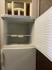 ثلاجه للبيع نضيف كولش ابلادية ٢٢ قدم يوجد توصيل مكان سيدية 07838236258...