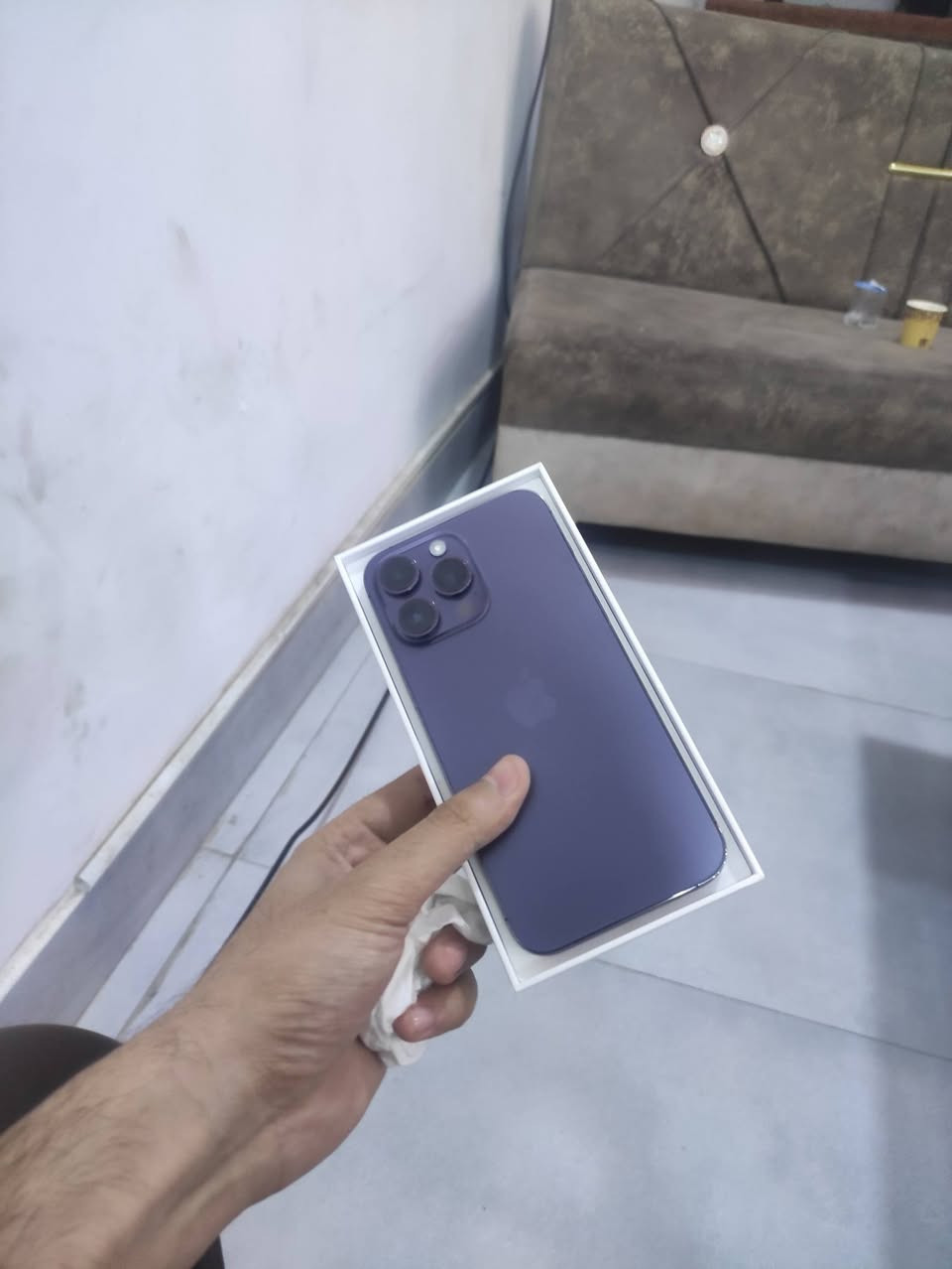 ايفون 14 برو ماكس الجهاز نظيف مكفول وتر بروف البطاريه 93 الجهاز ملحقاته كامله السعر 800 بيع مستعجل شراي يتصل***********
