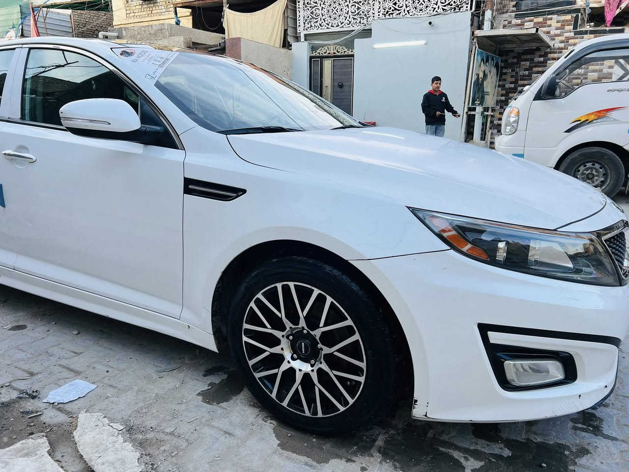 سلام عليكم كيا اوبتما للبيع موديل 2014 وارد امريكي فول مواصفات بصمه تحكم ستيرن كشنات كهربائي بنراما تدفئه تبريد بل كشنات مري شفط اشاير بل مري  كامره خلفيه مكينه 2400 GTI حادث موضح بل سونار العنوان بغداد مدينه الصدر 
رقم: ***********
السعر : 98$
