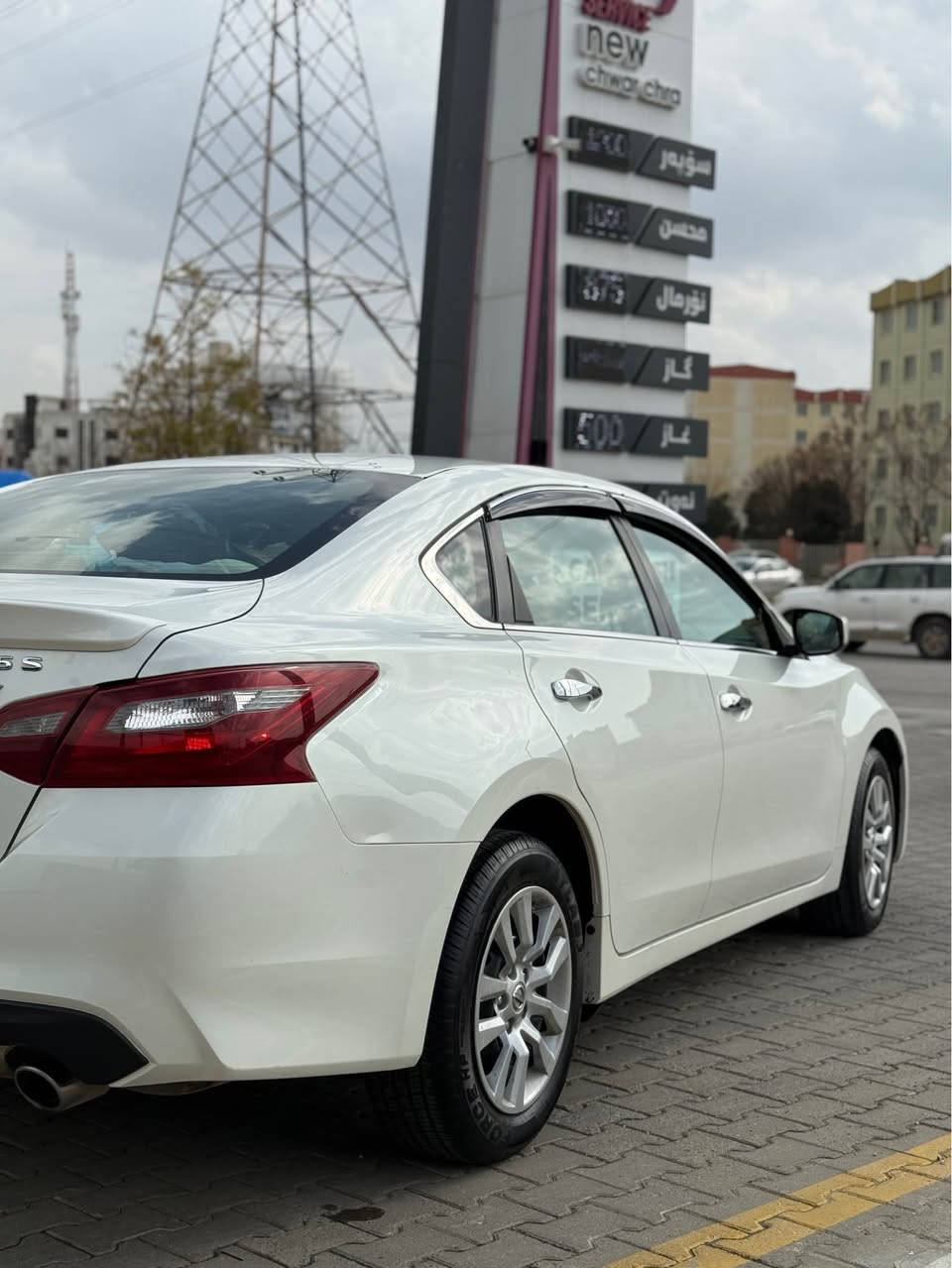 نيسان التيما موديل ٢٠١٨ خليجي بدون قطره صبغ مواصفات S ماشيه ١٠٠ كيلو متر فقط السياره كلش جديده وسنويه وتايرات جدد مكان السياره السليمانيه للتواصل: *********** السليمانية, العراق
