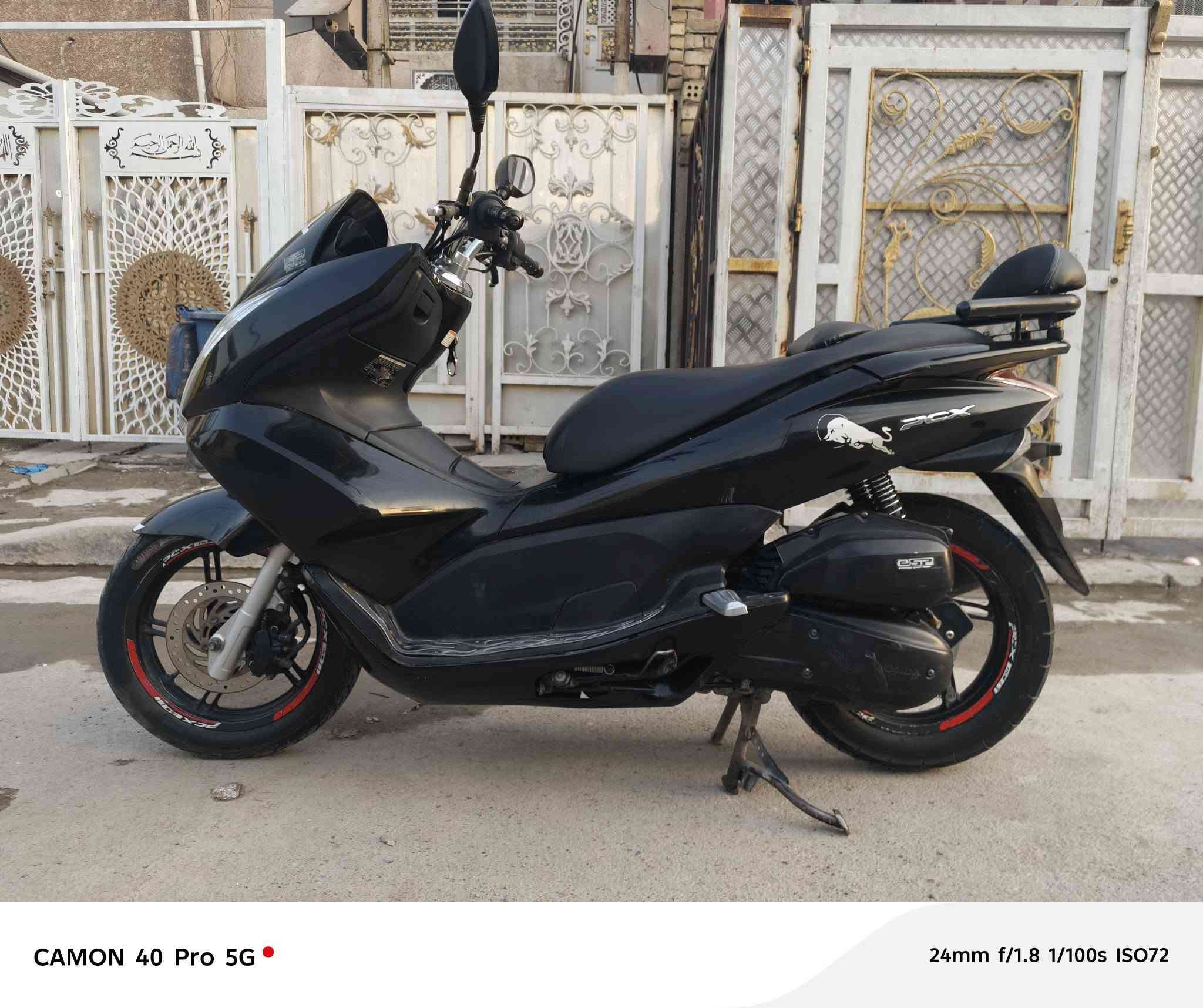 سلام عليكم دراجة bcx تخبل خير من الله
١.حساس ازدحام 
٢.حساس استان 
٣.دشبول LED شغال 
٤.مكينة كبيرة مرغوبة 125cc
٥.بيهة معاملة رقم كمرك مدفوع كامل
بس واحد يمشي بيهة لان اني ممتفرغ
دراجة نازلة من رمبة 
سعرها ١٢ورقة وبيهة مجال بسيط 
للاستفسار رقم ***********
وهذا الرقم الثاني ***********
