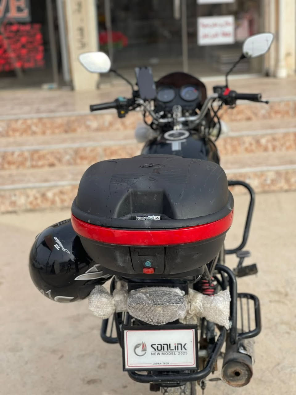 دايوان سونك موديل ٢٠٢٤ الماطور على وضع الشركة جدا نضيف كما موضح في الصور
السعر المطلوب مليون ٢٥٠ وبي مجال للشراي
***********
