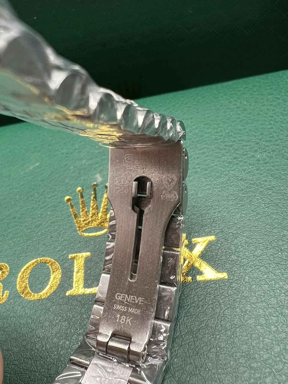 ساعة ماركة سويسري مختم وزن ثقيل امزون جديد غير مستخدم
متوفر توصيل لجميع محافظات العراق


**إذا كنت صاحب هذا الإعلان وتريد حذفه لأي سبب، رجاءا أرسل رسالة إلى الدعم الفني**