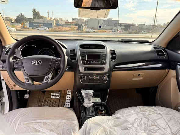 للبيع موديل 2015محرك كير شرط محرك 4سلندر 7راكب بصمه بدون صبغ السعر 159ورقه مجال قليل محرك جي اي شرط مابي شي ماشيه, 171الف خليجي شركه مابي اي نقص ***********واتساب موجود للبيع فقط نقدا
