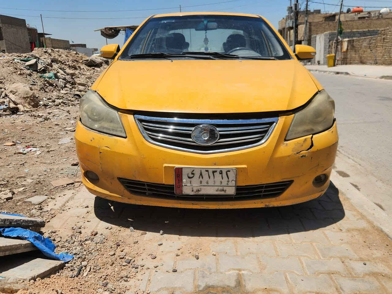سلام عليكم للبيع 2013بي واي دي G3 سياره خير من الله كير عادي المرغوب مكينه تبريد منظومه جديد ثلج كهربائيات كله جاهزه سياره شوفت العين ياردله سمكره باقيه عل بلاد شاشه بلازمه ..تحويل ثاني يوم بغداد الشعب سعر 35 وبيه مجال للشراي ***********
