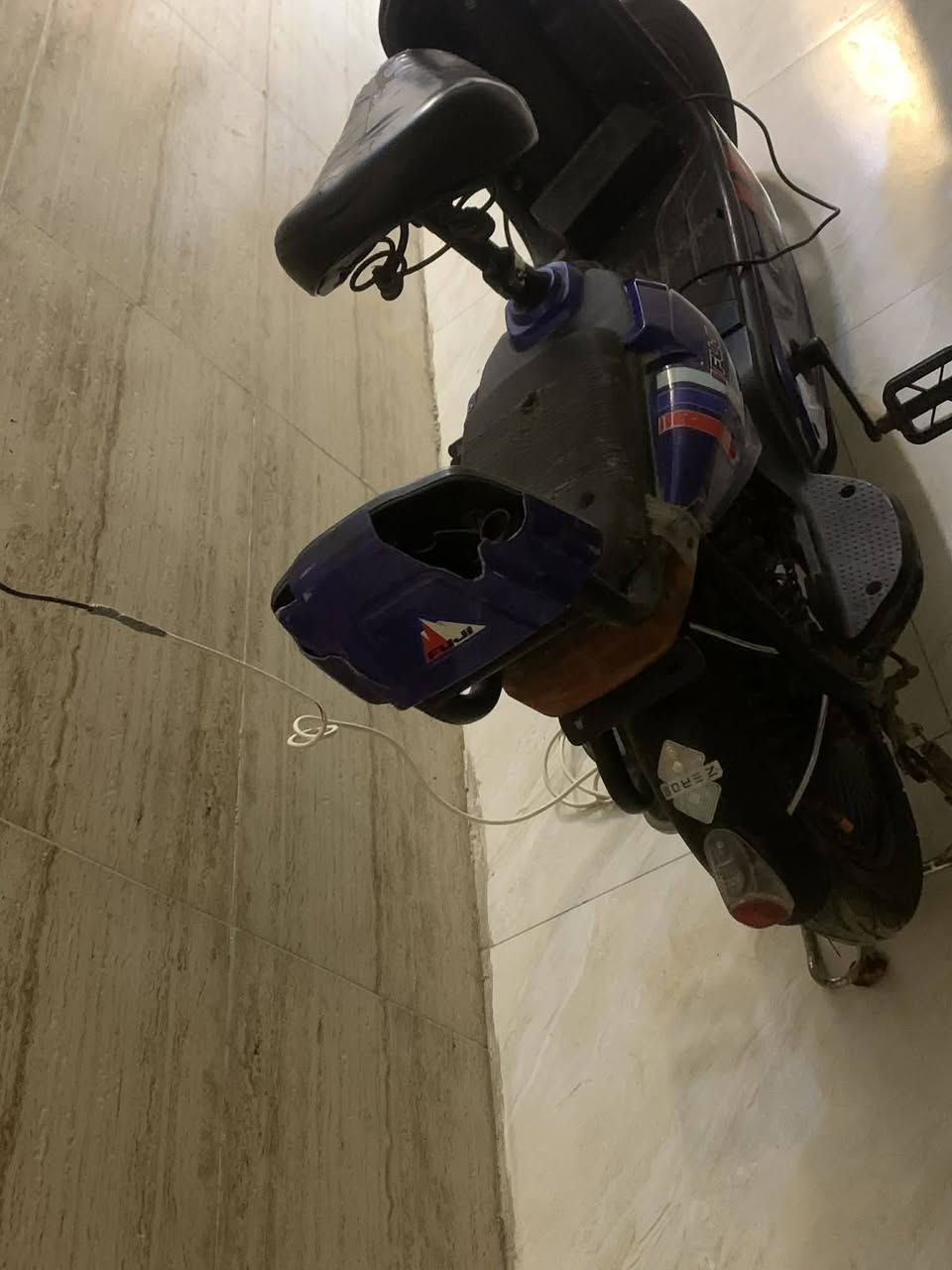 سلام عليكم دراجه شحن للبيع حجم 14
سعره 170وبيها مجال 
رقمي ***********
