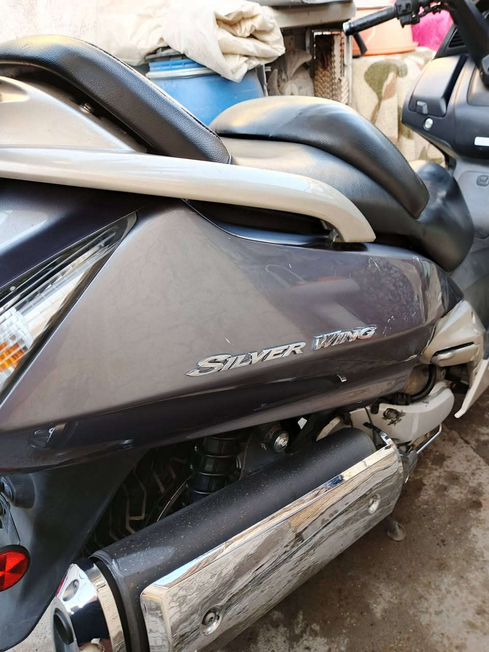 سلفر 600 أمريكي
دراجه كله عل بلاد مابيهه أي نقص ولا مفتوح بيهه شي رقم بغداد تحويل مباشر نظام Abs سكيورتي  ماشيه 34 كم تايرات جدد قايش اصلي كلج بلادي اصلي ادامه كامله بلك نوزل فيت بم بغداد الكماليه ***********
